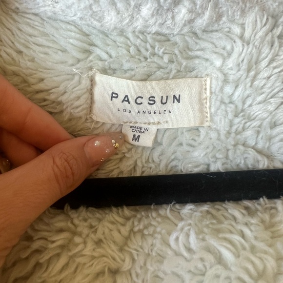 Pacsun Denim jacket lined with fur. - Picture 3 of 3